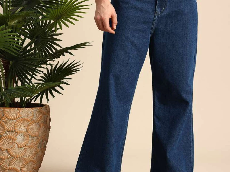 Upgrade Your Wardrobe: The Ultimate Men’s Jeans Guide 2025 bootcut jeans
